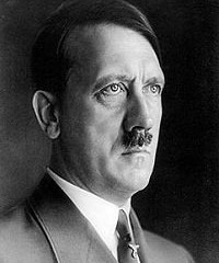 На фото Адольф  Гитлер